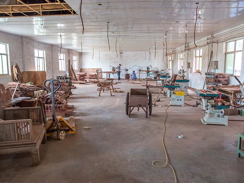 弓长岭楼梯地板柜门的油漆修复-14