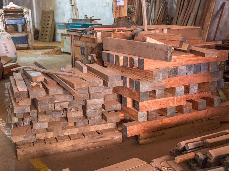 弓长岭楼梯地板柜门油漆修复